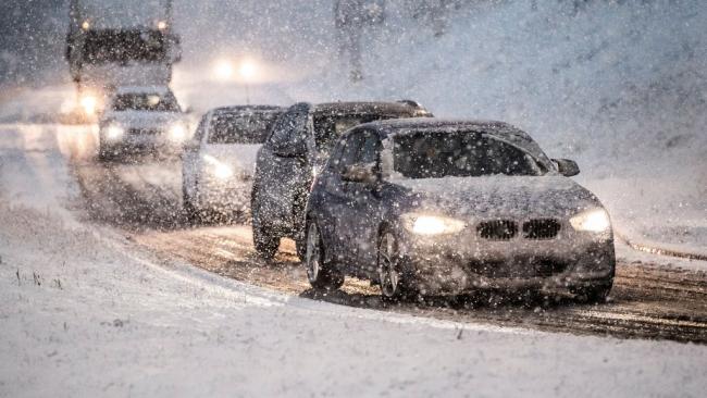How to drive in the snow? Top tips as Scotland wakes to poor weather