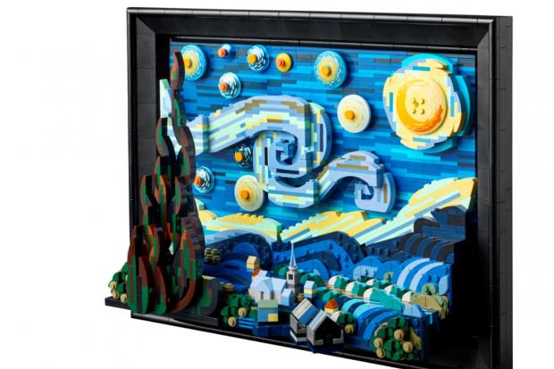 The Starry Night Vincent Van Gogh set. (LEGO)